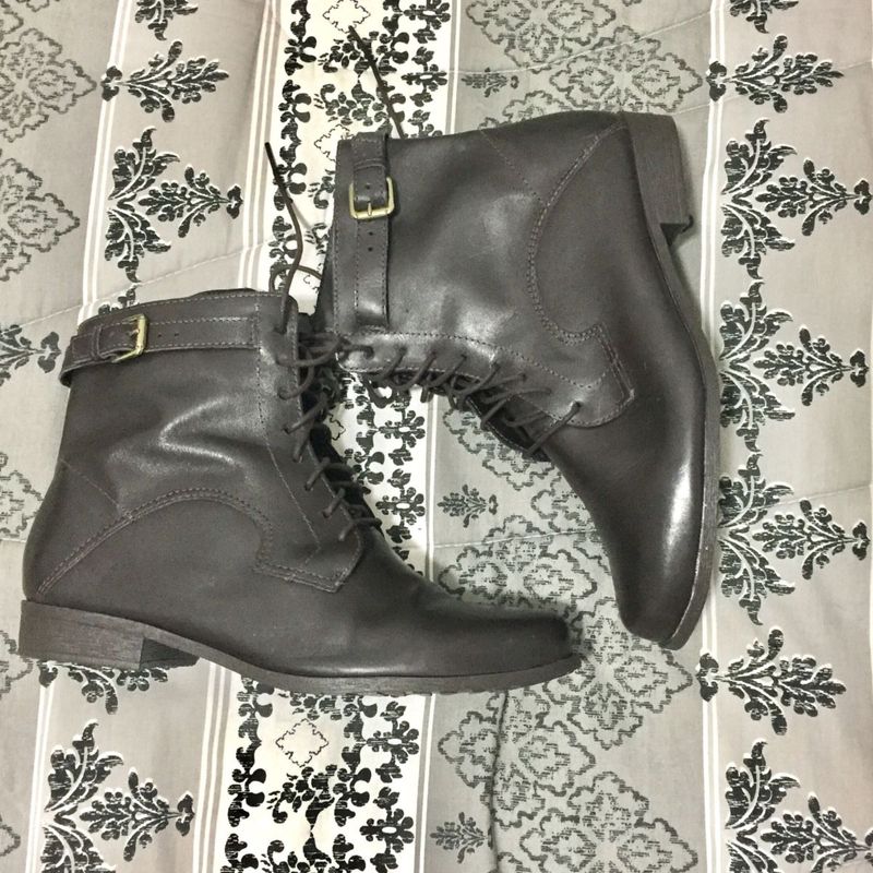 Promoção galinha hot sale morta botas