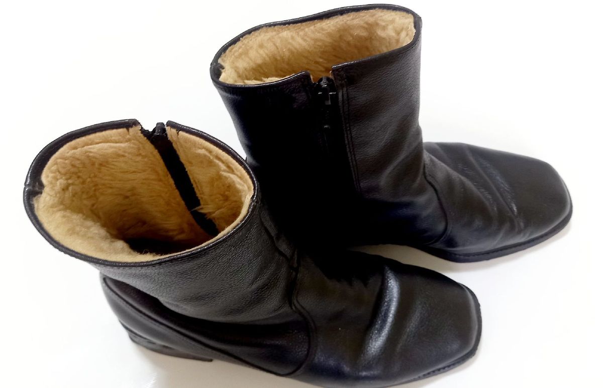 Bota com pelinho dentro sales feminina