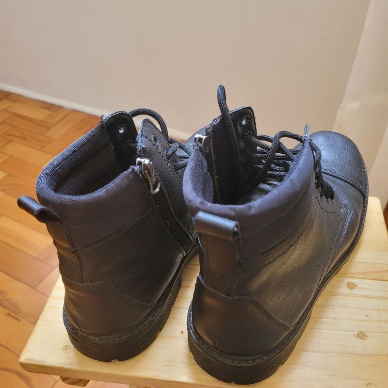 Bota masculina sale prego