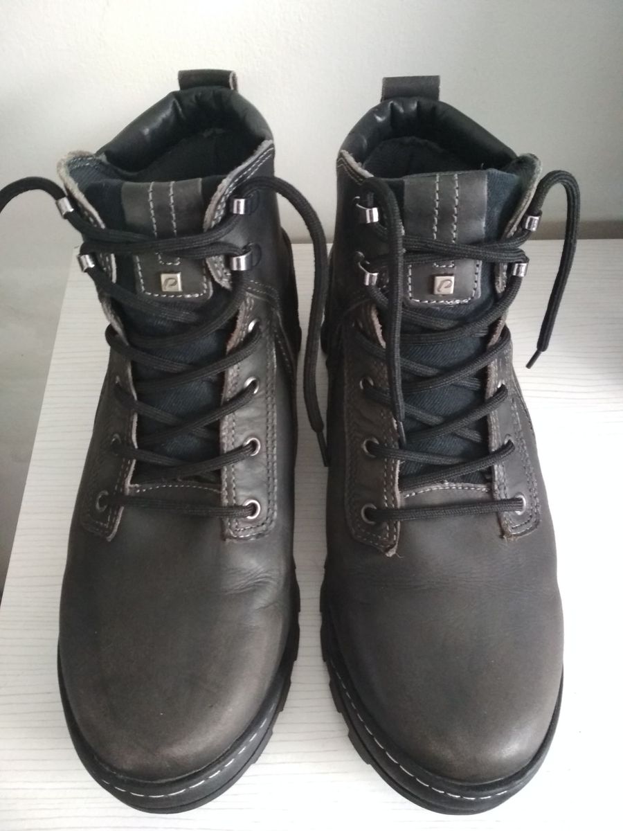 bota masculina pegada couro