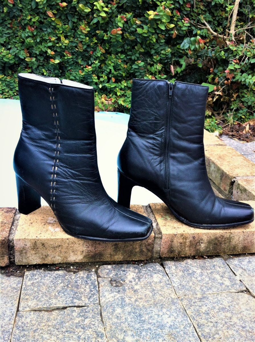 bota de pelica cano curto feminina