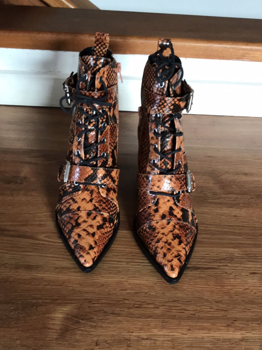 bota cobra arezzo