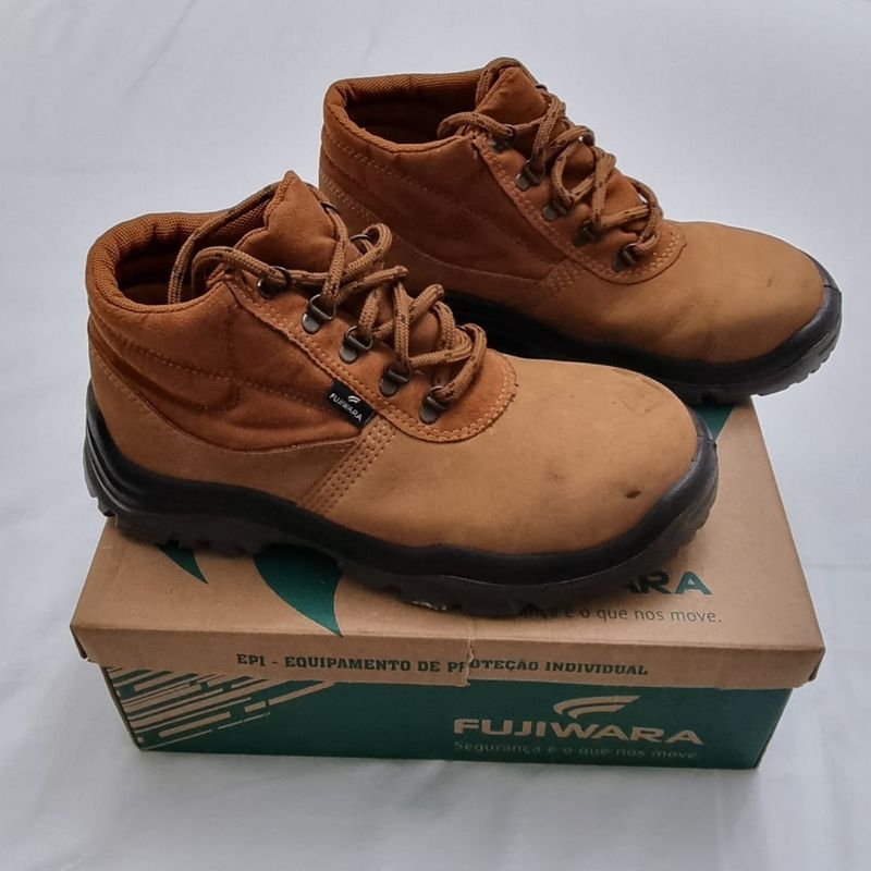 Bota feminina sales de obra