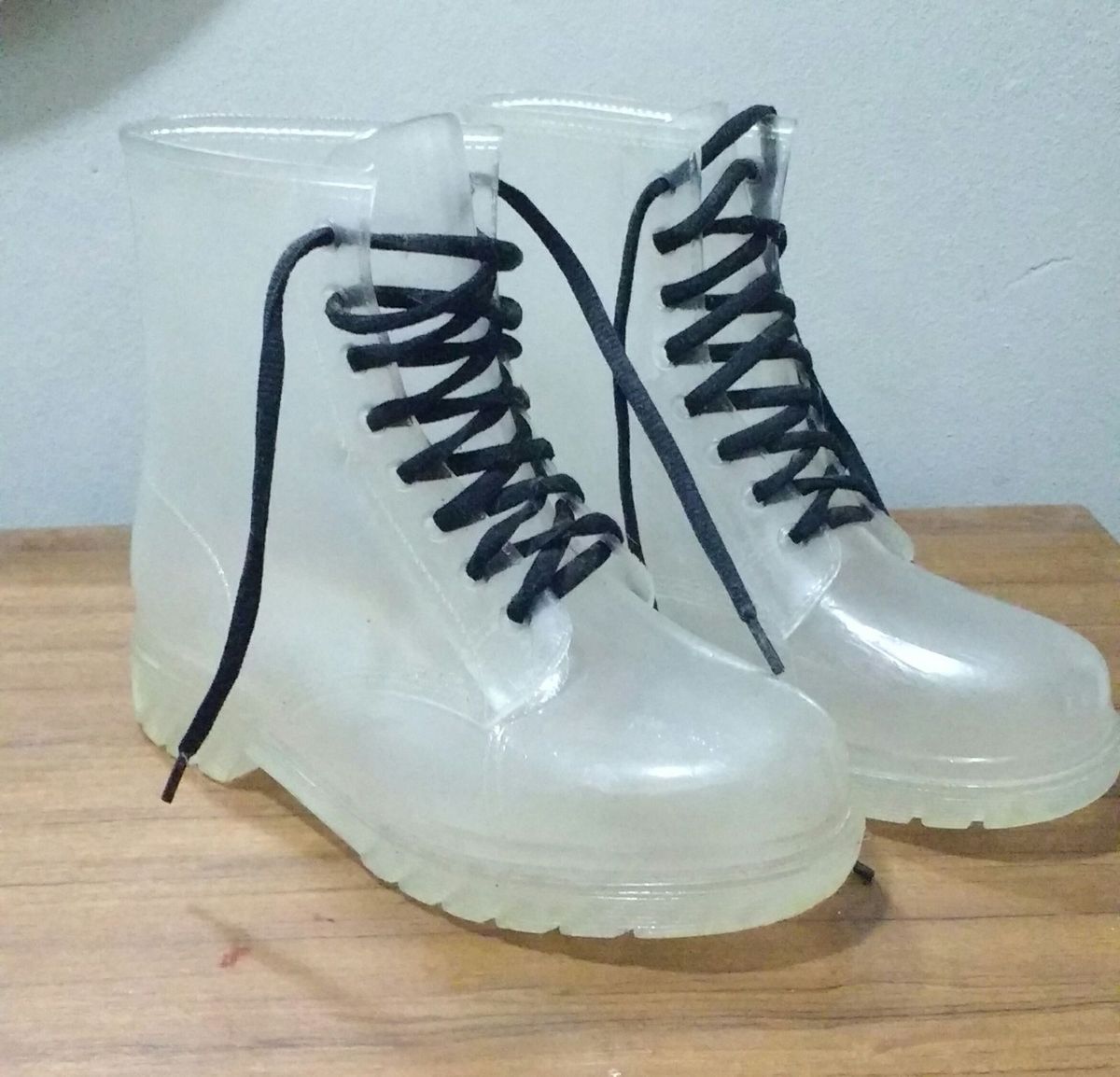 bota plastico transparente