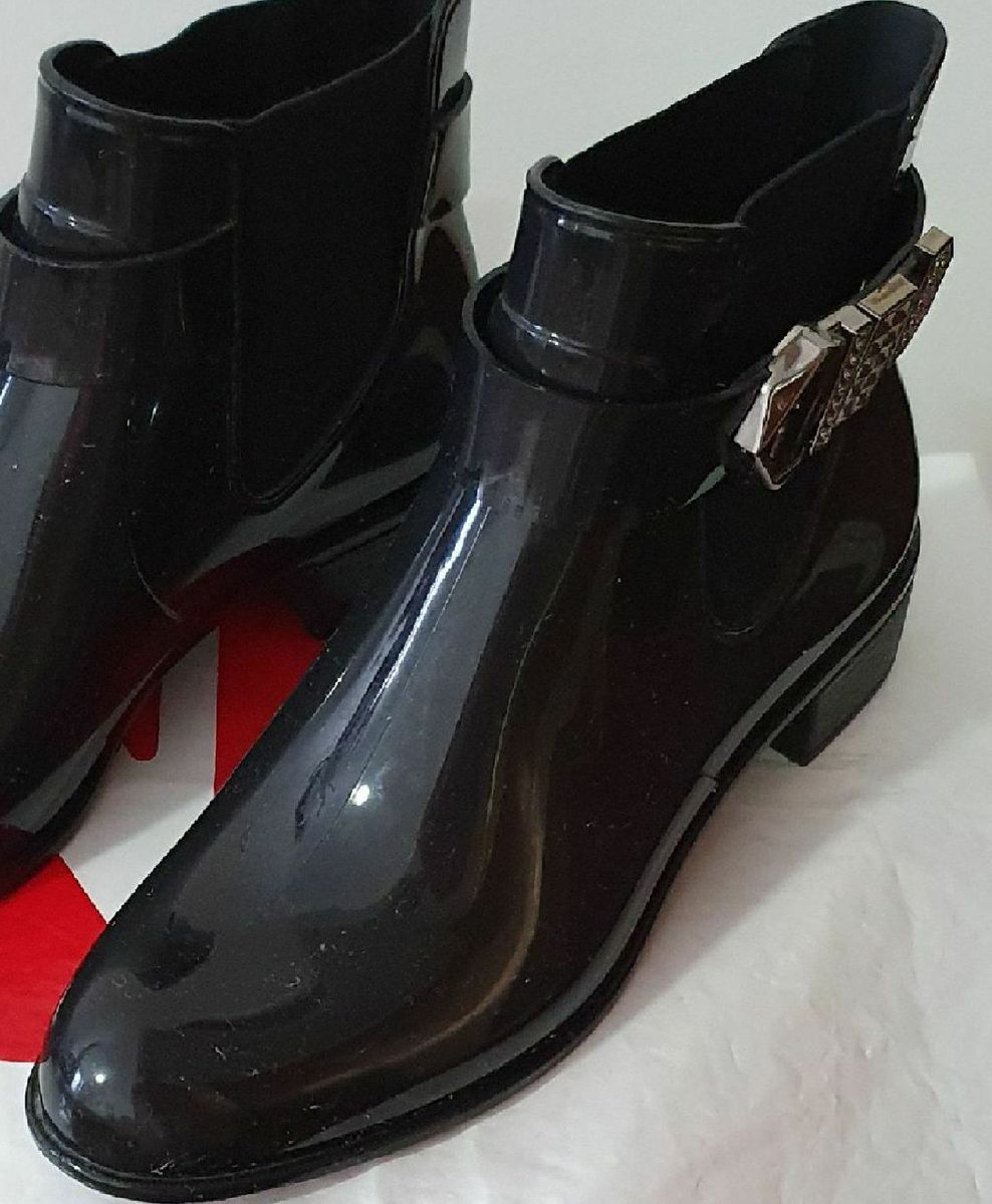 botas de plástico feminina
