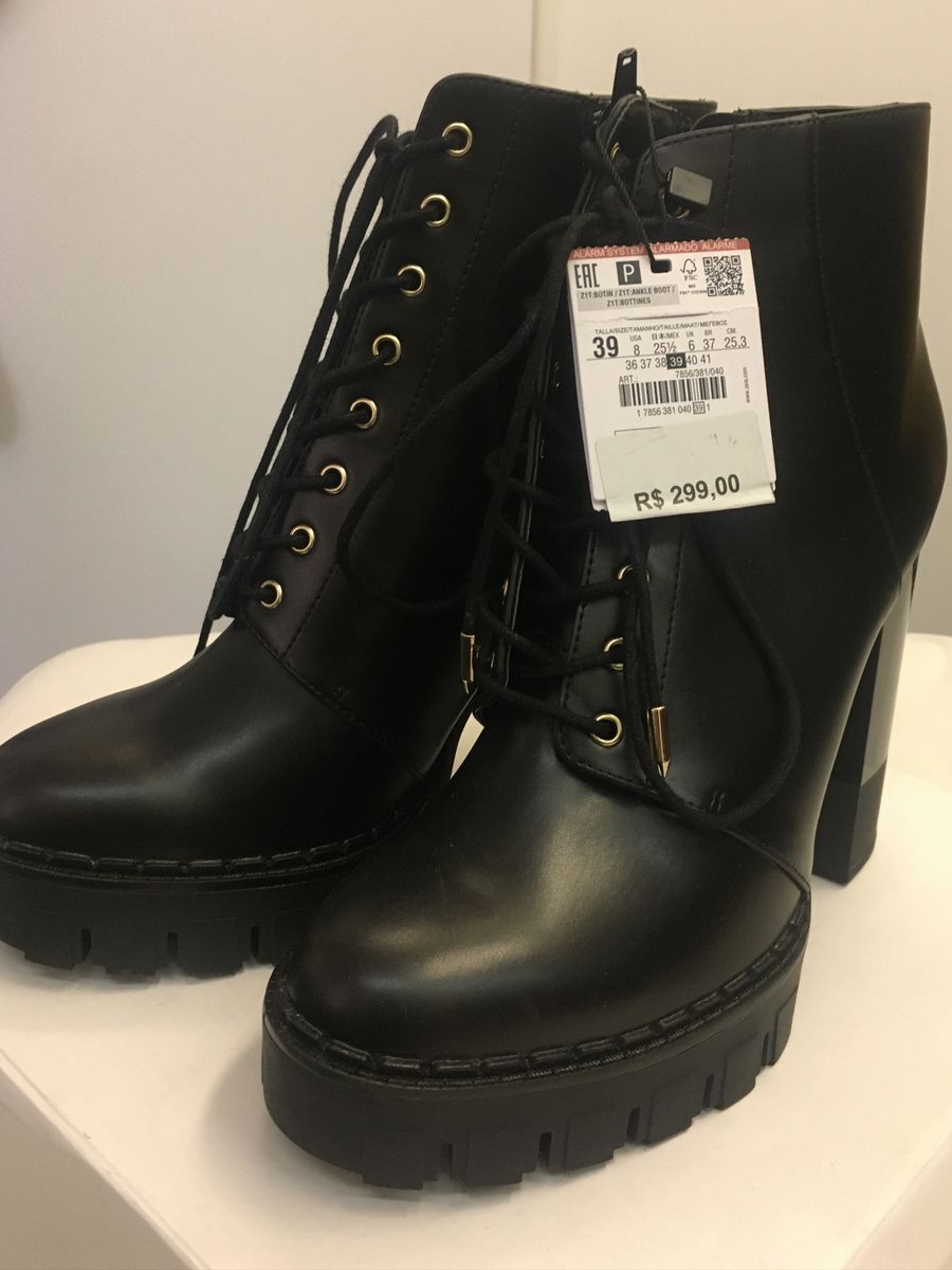 bota estilo coturno