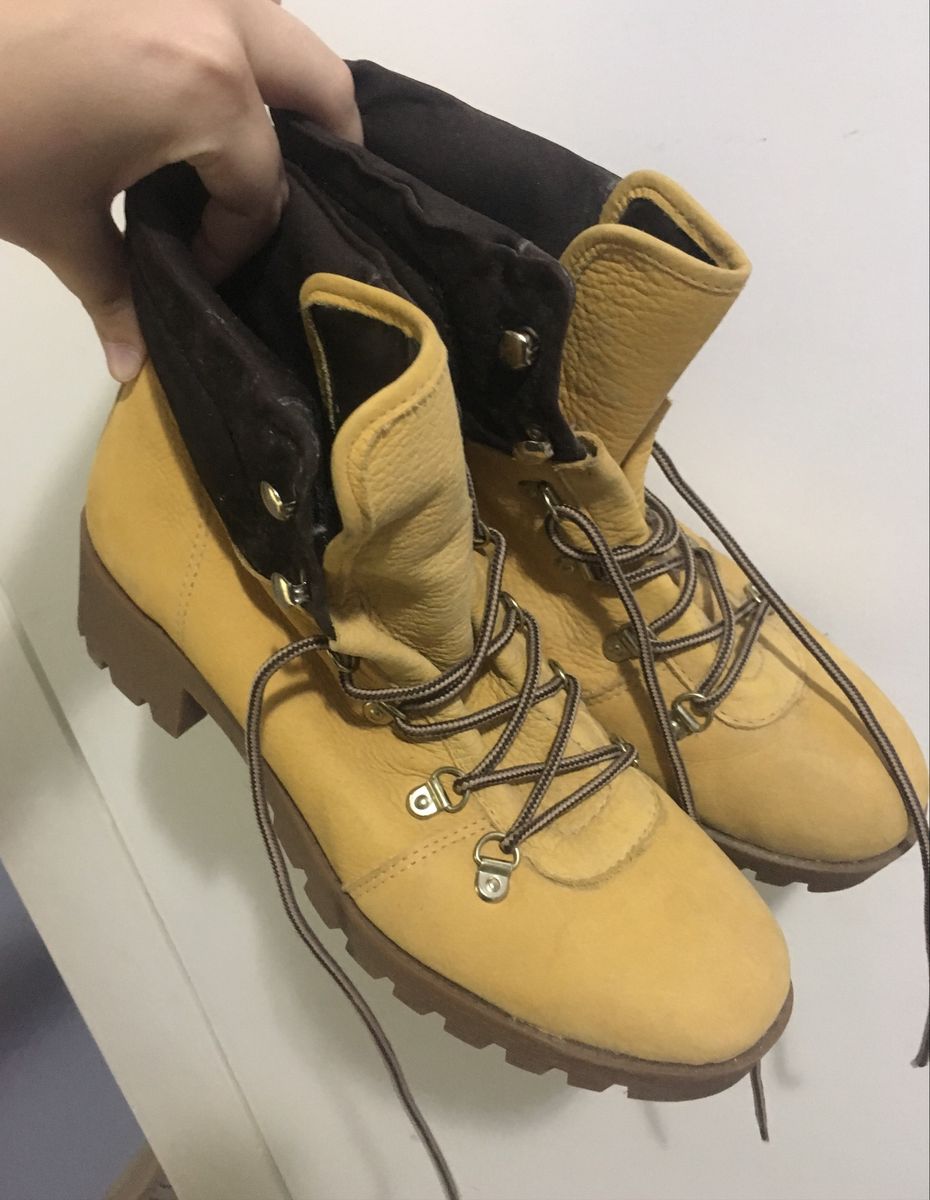 bota estilo timberland