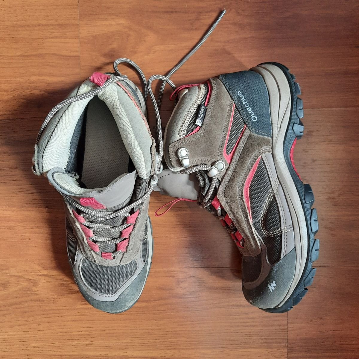 Bota Feminina de Trilha Impermeável Bota Feminina Decathlon