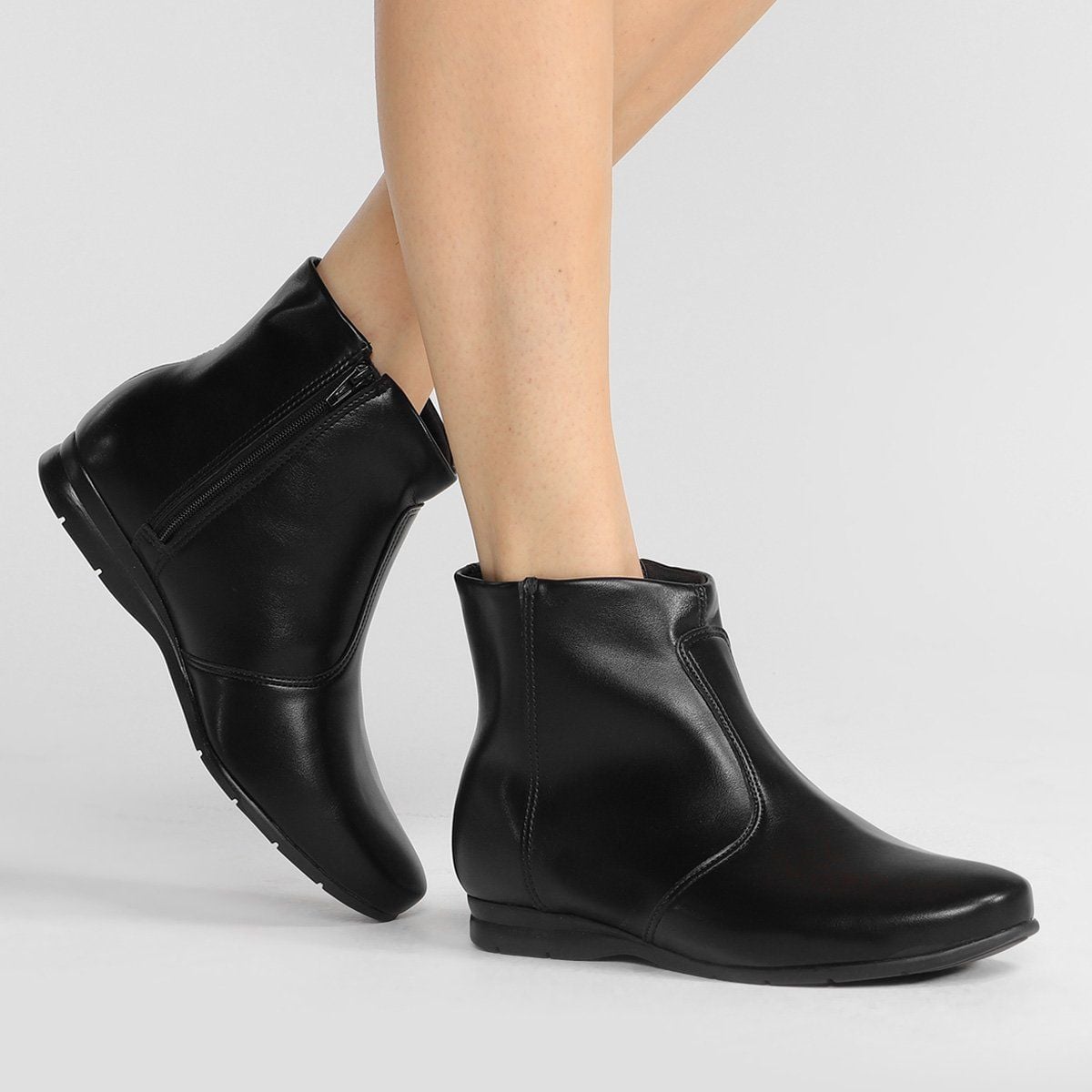 Bota Feminina Preta Beira Rio Cano Curto sem Salto | Bota Feminina ...