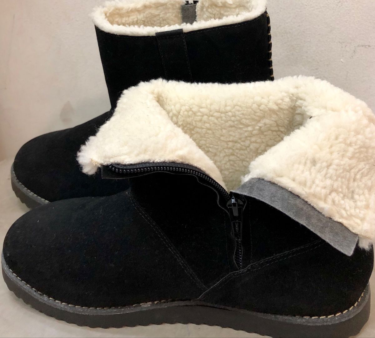 botas femininas com pelo de carneiro