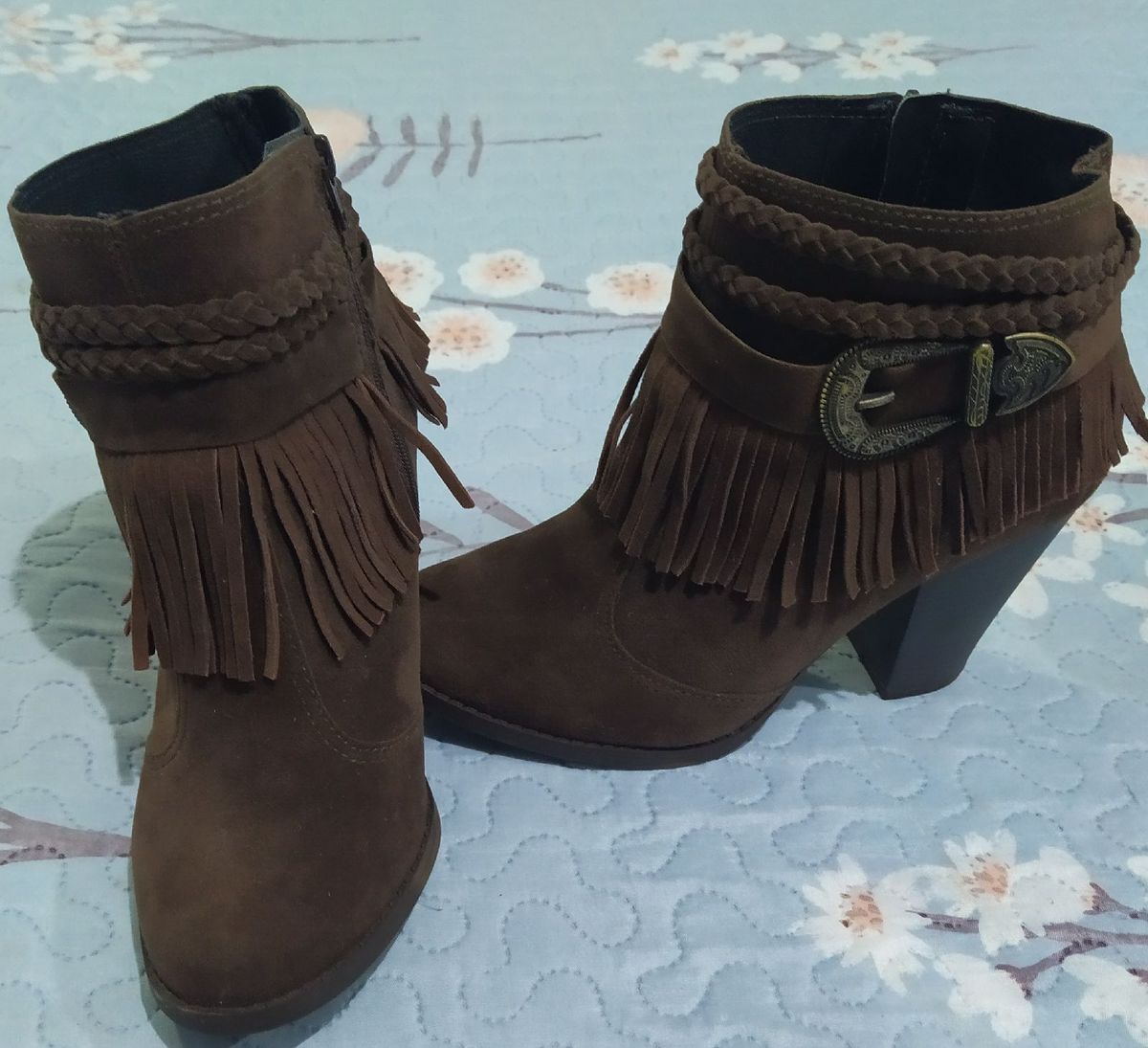 bota franja cano curto