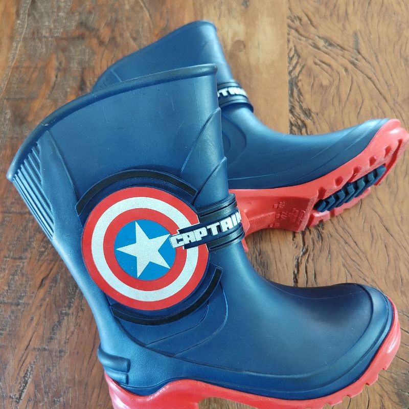 Bota Galocha Infantil Capitão América Grendene Calçado Infantil para  Meninos Grendene Usado 92300549 enjoei