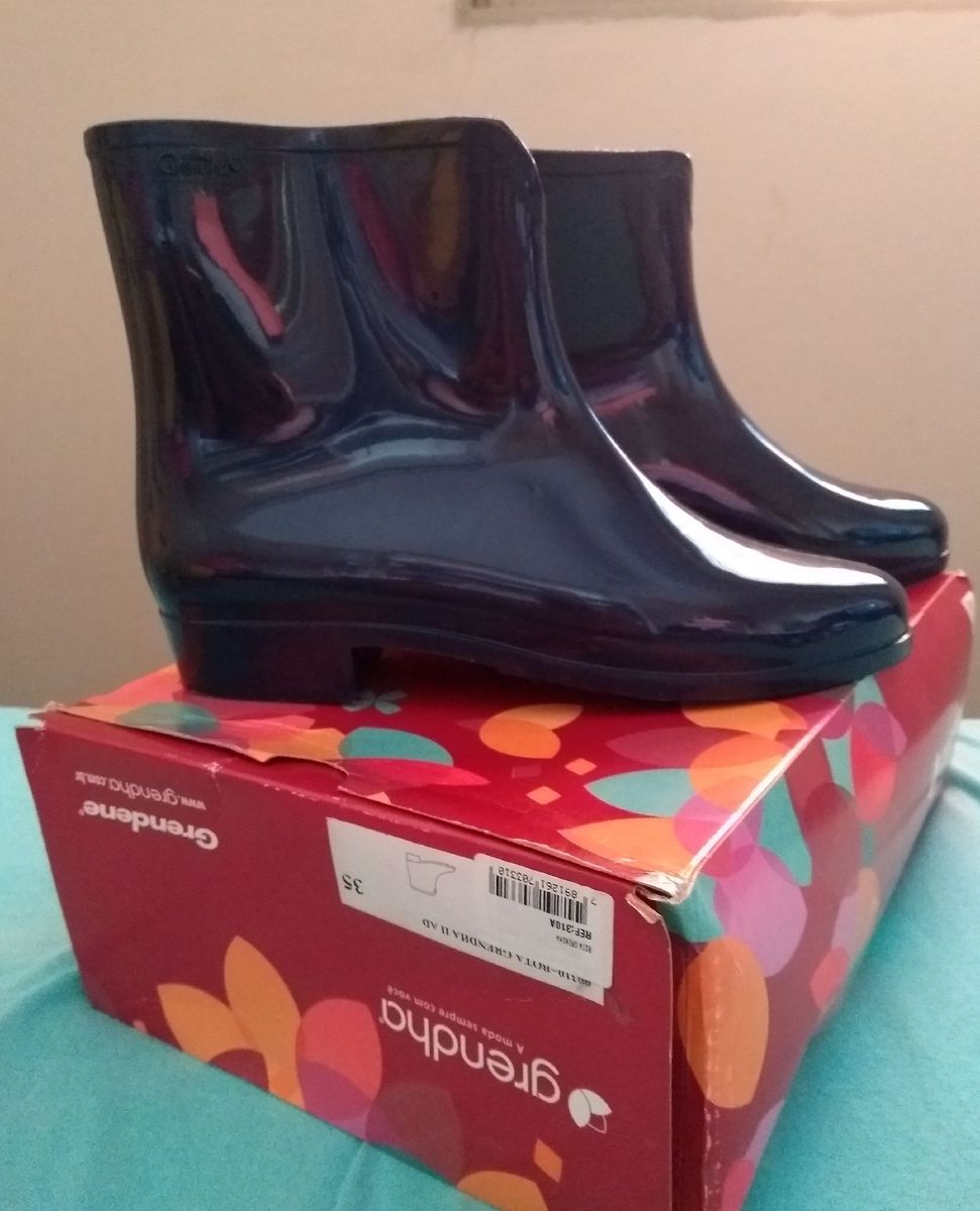 bota grendha