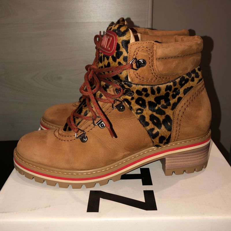 Bota hiking tratorada sales animal print