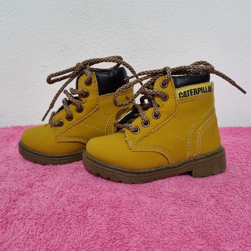 Bota Infantil Caterpillar Tamanho 21 Cor Mostarda Calçado Infantil para  Meninos Caterpillar Nunca Usado 96220459 enjoei