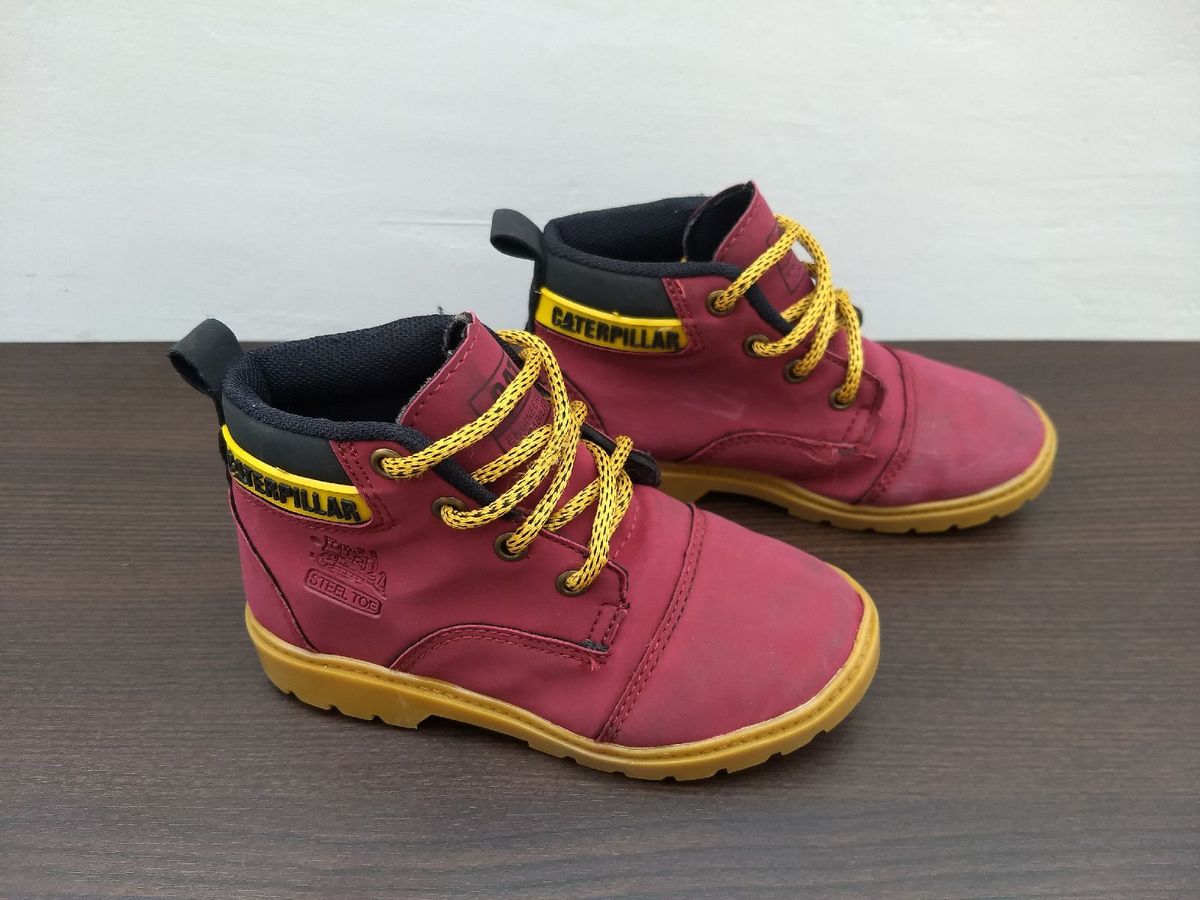 Bota Infantil Caterpillar, Calçado Infantil para Meninos Caterpillar Usado  59128011