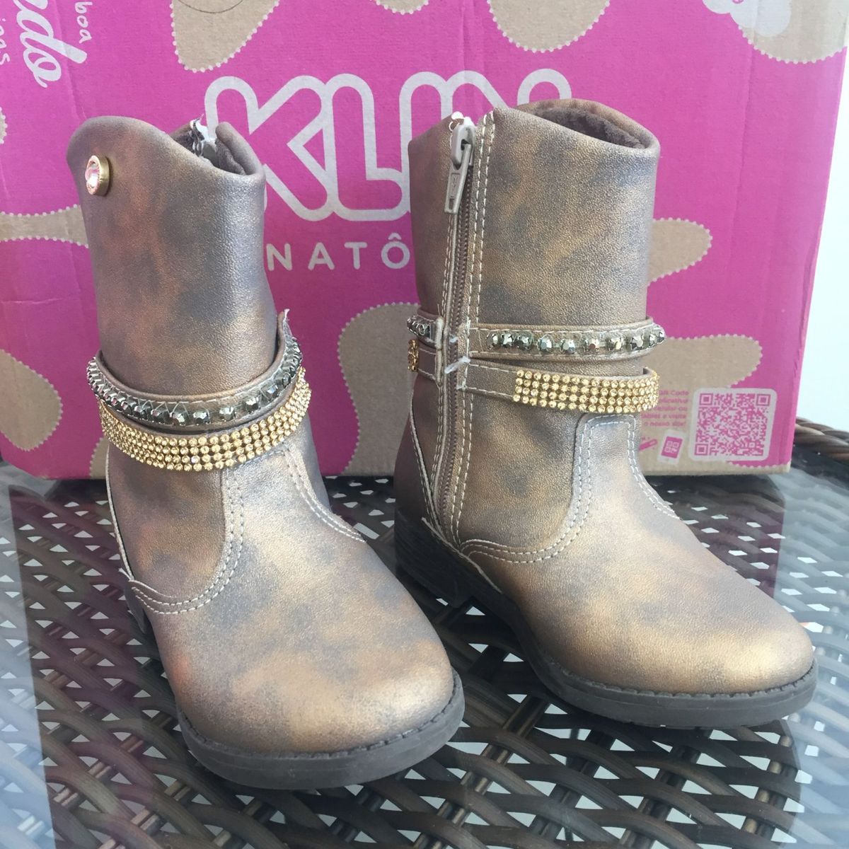 bota menina klin