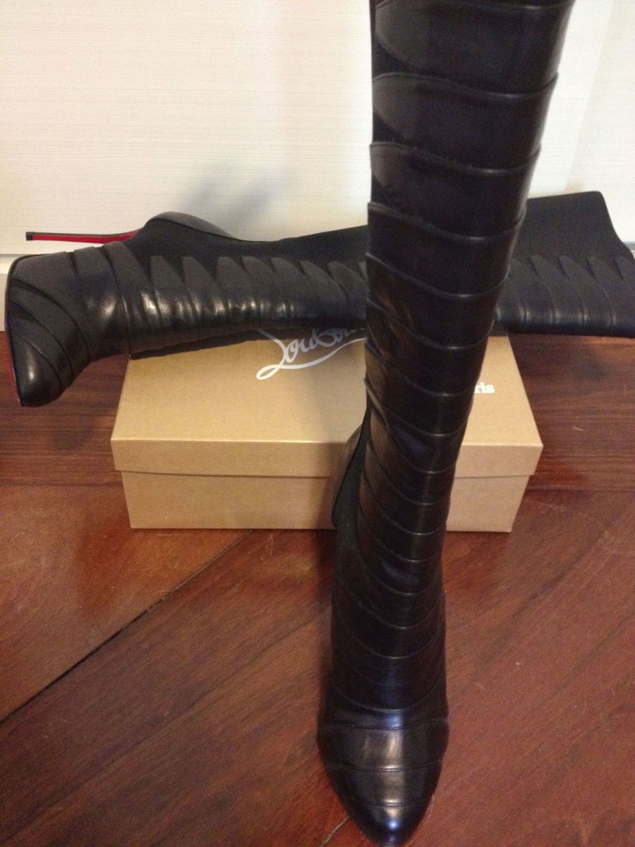 bota louboutin feminina