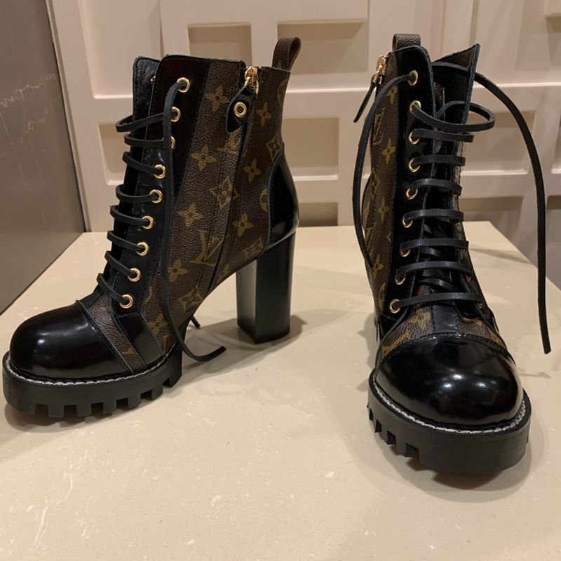 LV/Louis Vuitton Bota Feminina De Salto Alto Clássica/9,5cm - Escorrega o  Preço