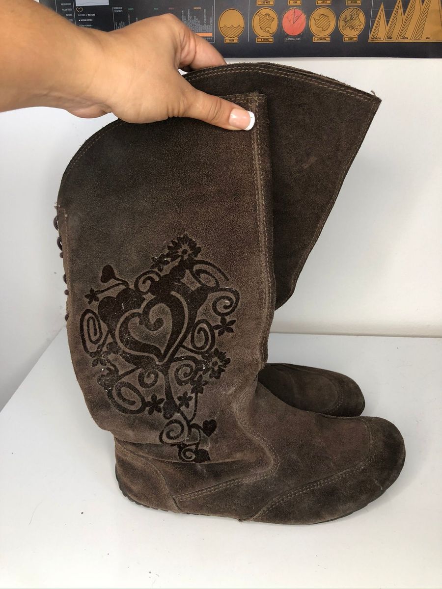 bota luilui camurça