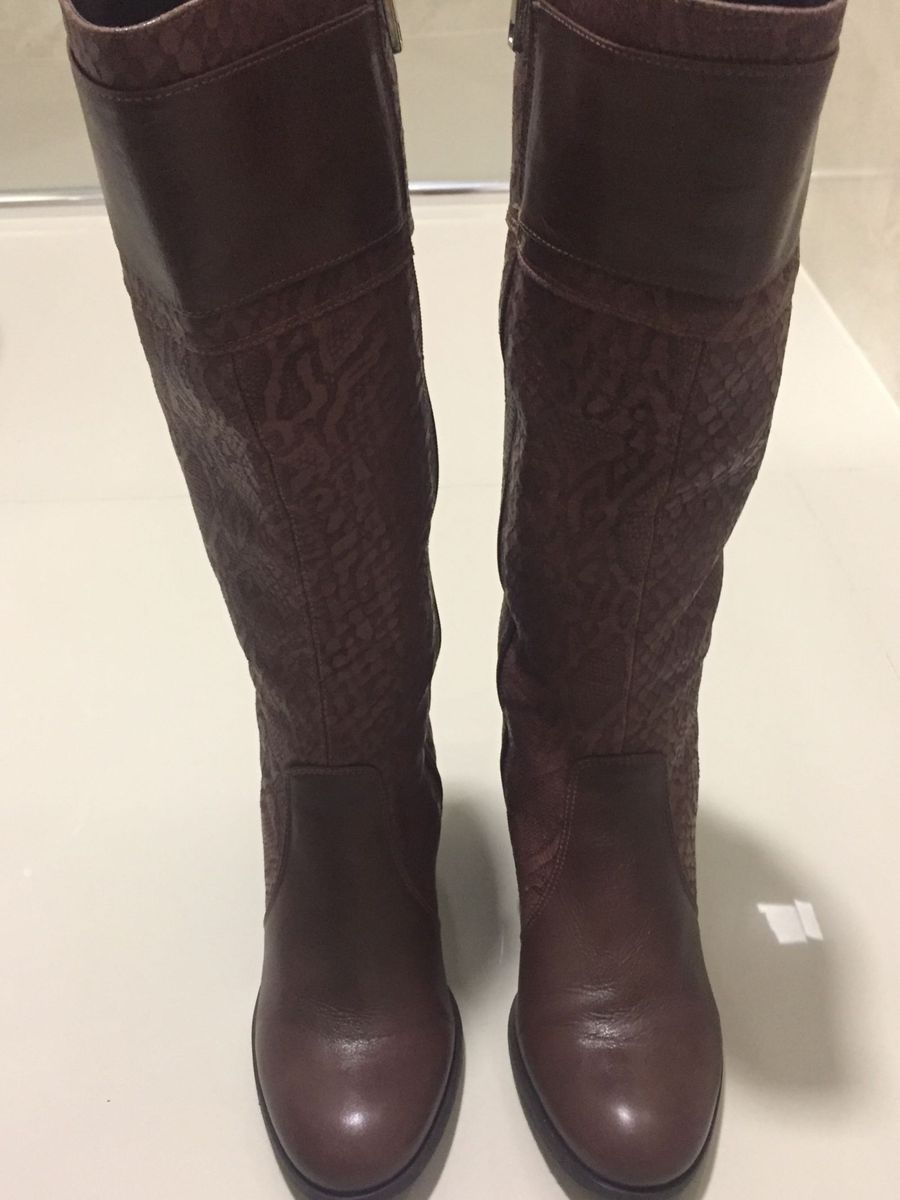 bota luz da lua marrom