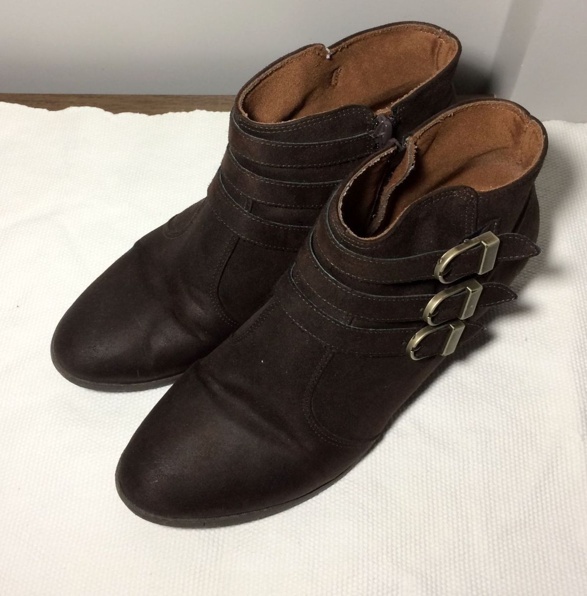bota marrom cano curto sem salto
