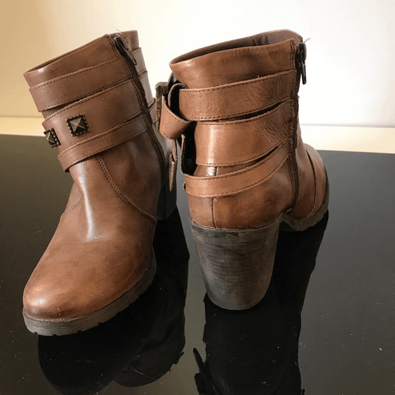 Bota fivelas hot sale constance