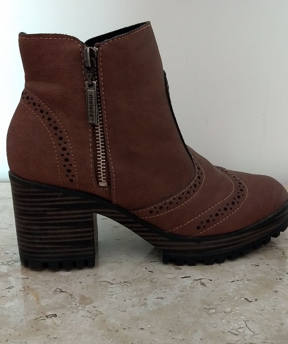 bota marrom moleca