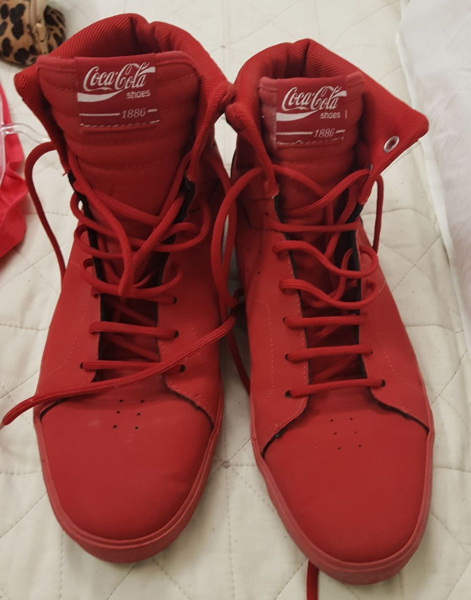 bota masculina coca cola