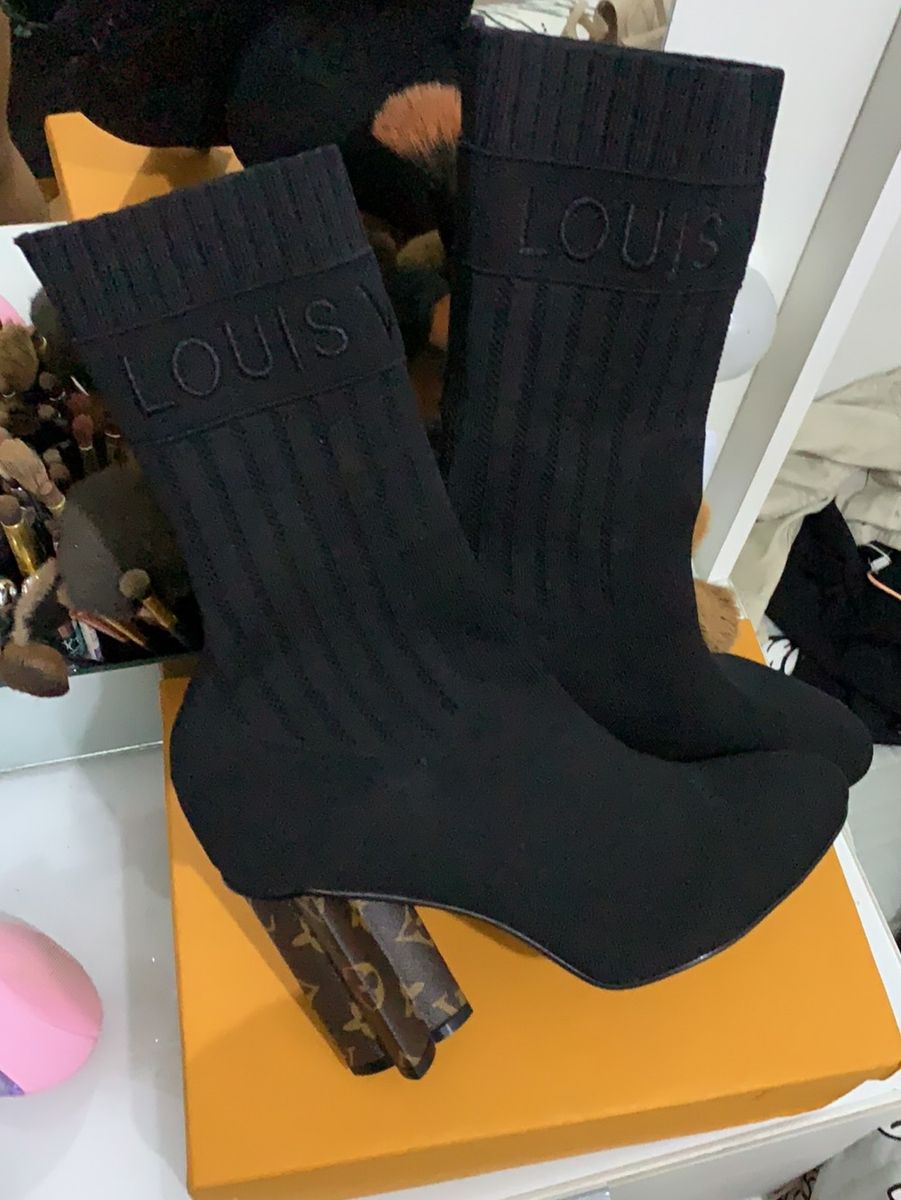 bota preta louis vuitton