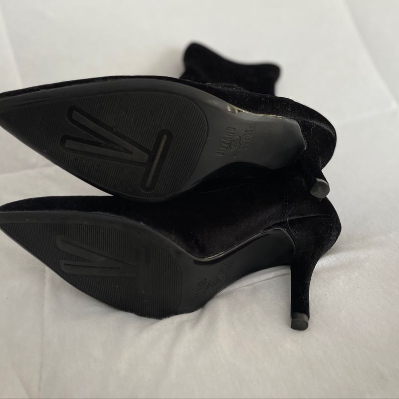 Bota Meia Veludo Preto Cano Curto Knit e Salto Alto Vizzano Bota