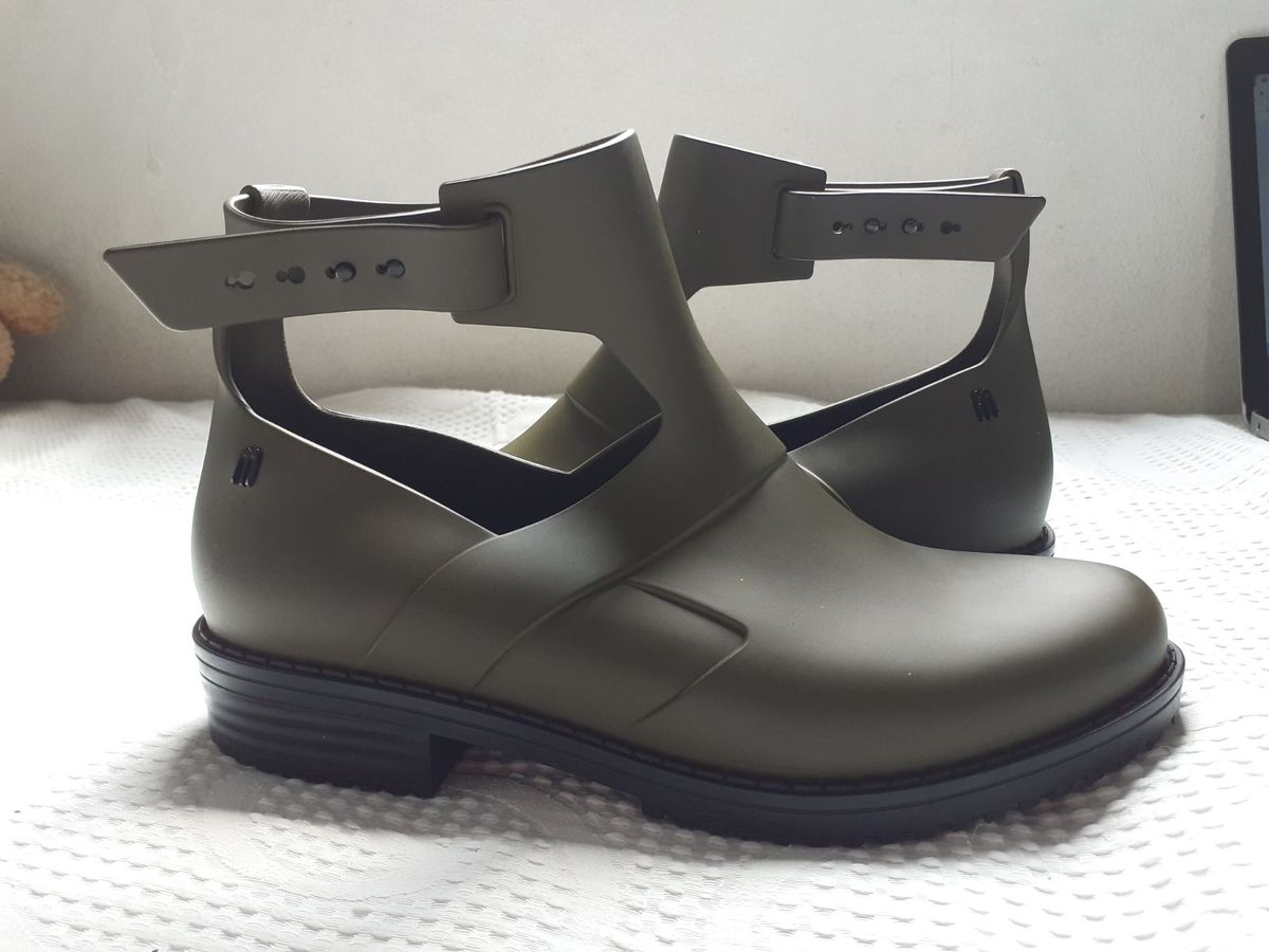 bota melissa verde militar