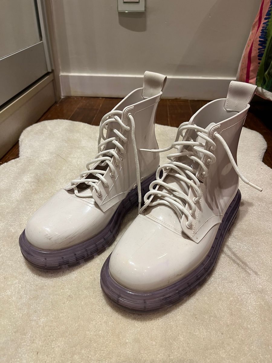 Bota 2024 branca melissa