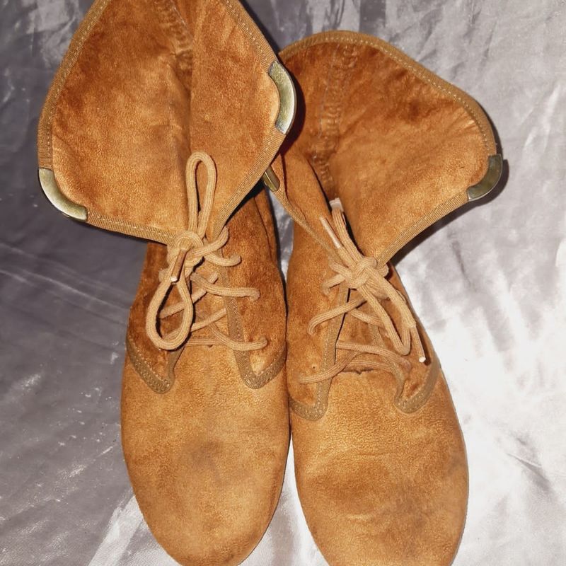 Bota Moleca Lapela Camurça Marrom Caramelo 35 Cadarço Moleca