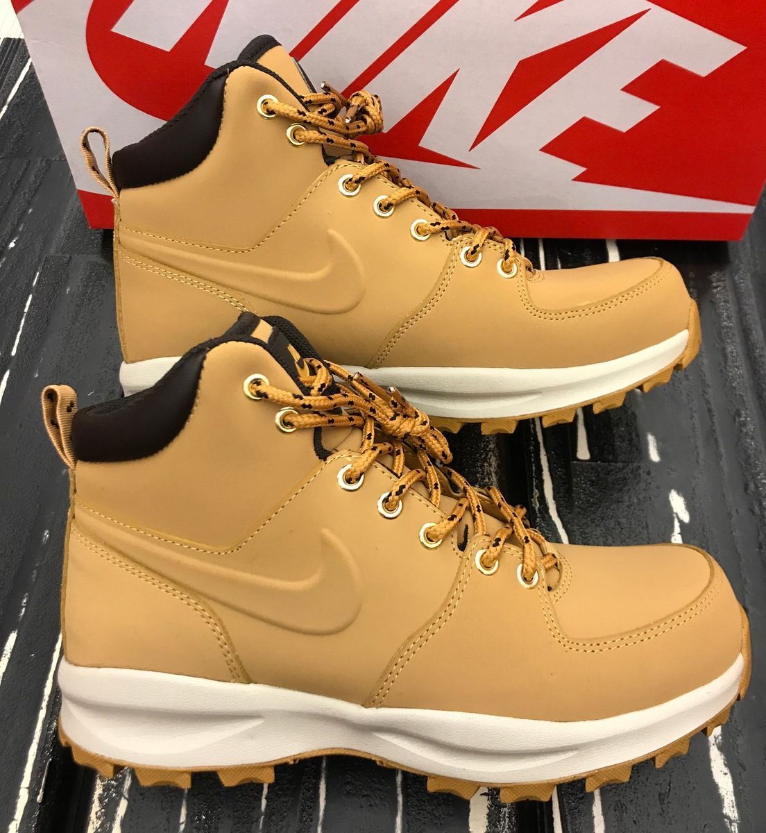 Nike manoa store leather 43