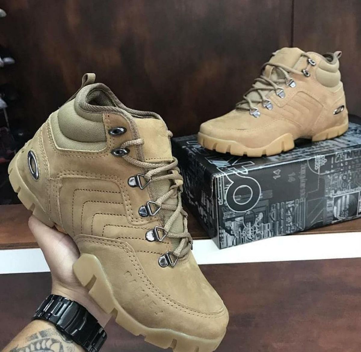 tenis oakley beckon bege