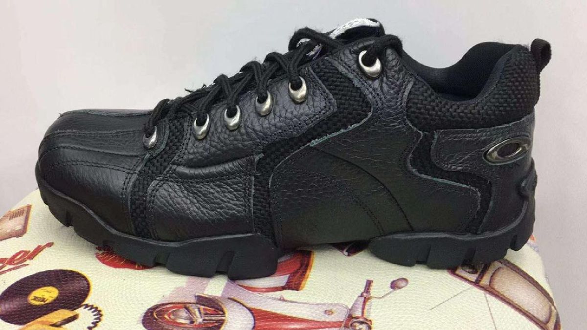 botinha da oakley modelo novo