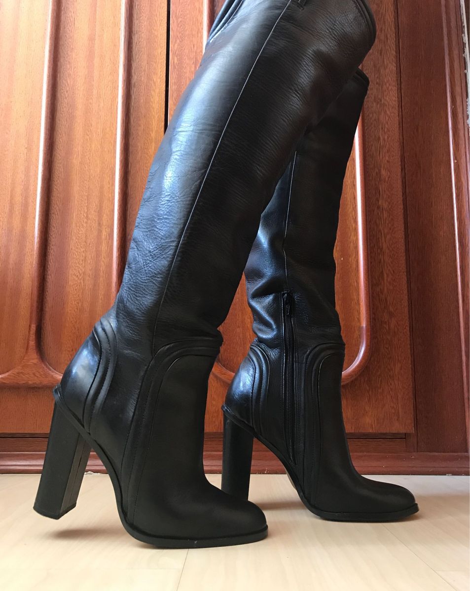 bota santa lolla over