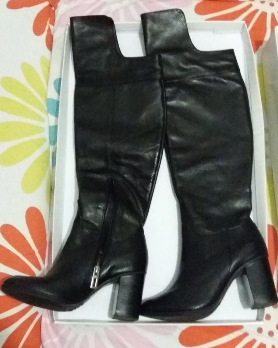 bota over the knee couro schutz