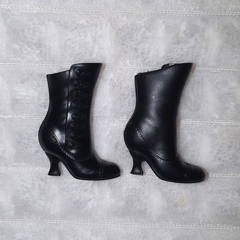 Bota para Boneca Barbie Curvy Barbie Usado 108407166 enjoei