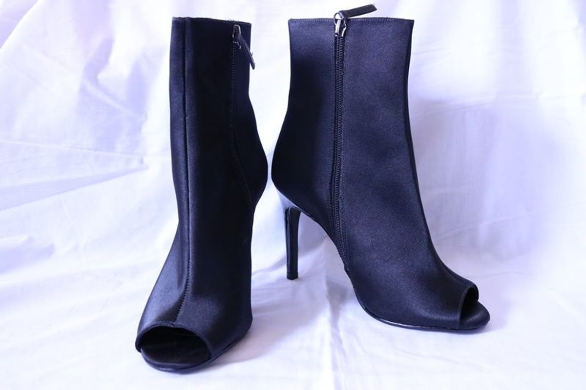 botas peep toe