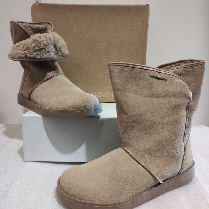 Bota cravo fashion e canela ugg