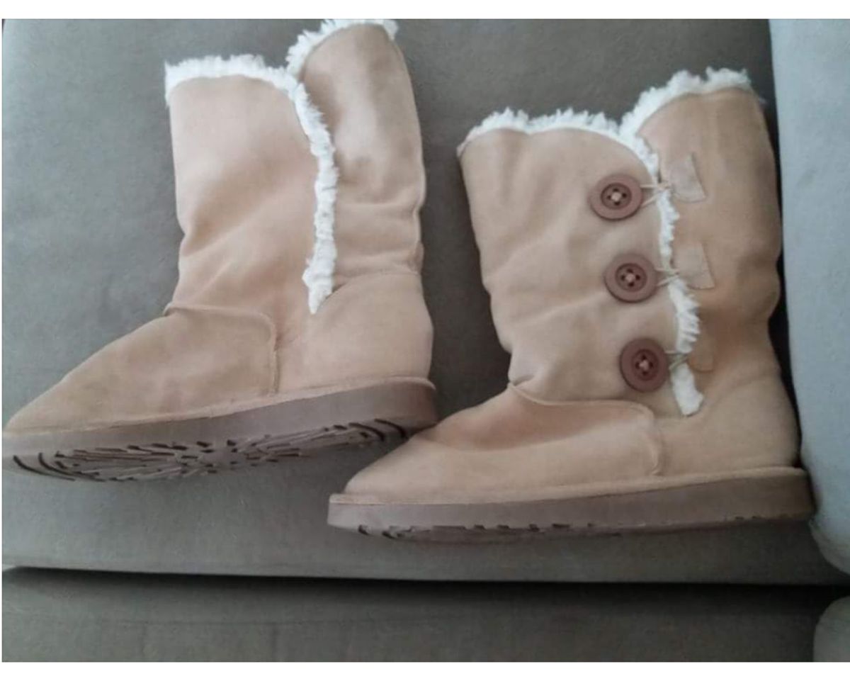 bota peluciada por dentro feminina