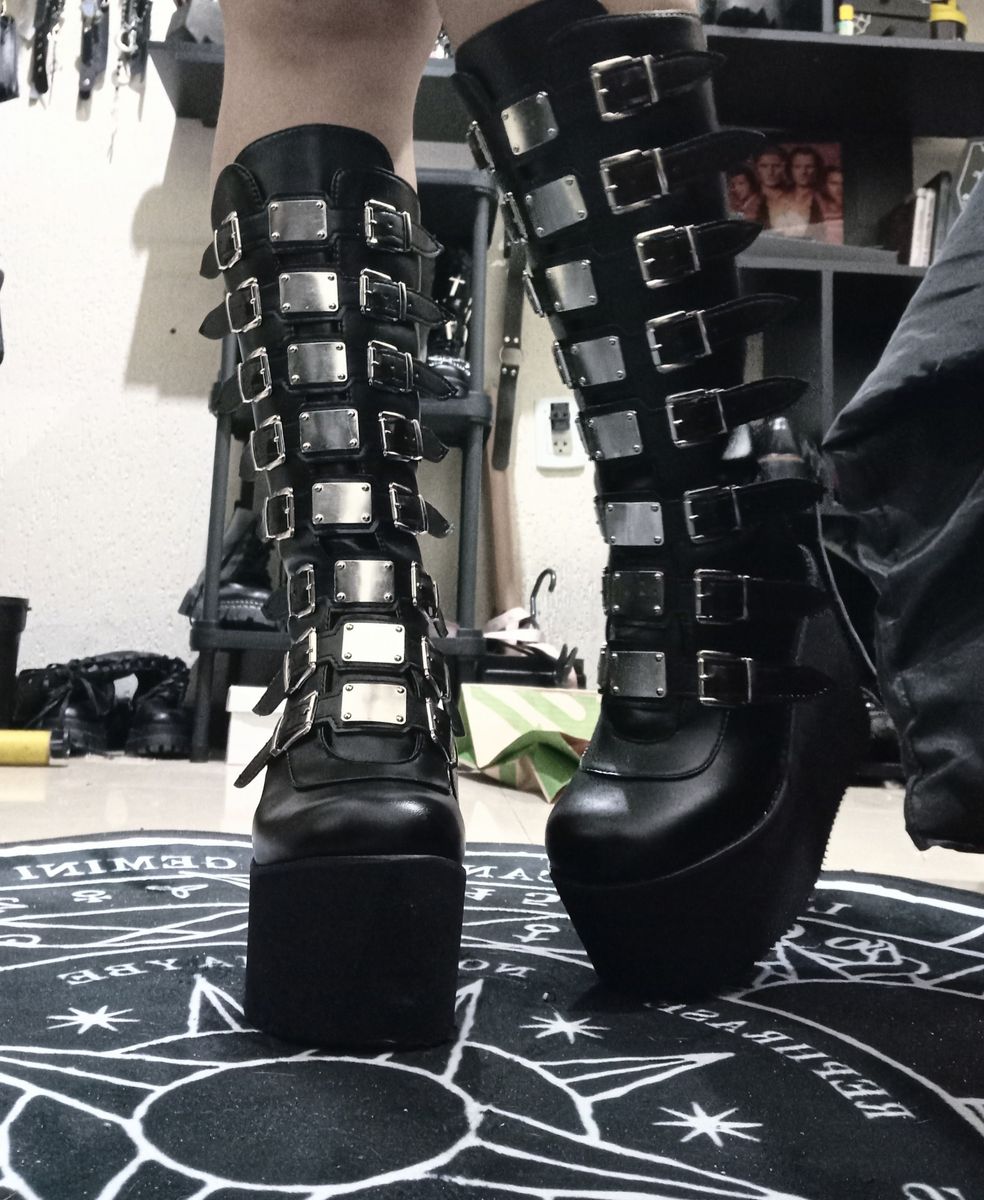 Bota Plataforma Estilo Demonia Swing 815 Gótica Alternativa | Bota ...