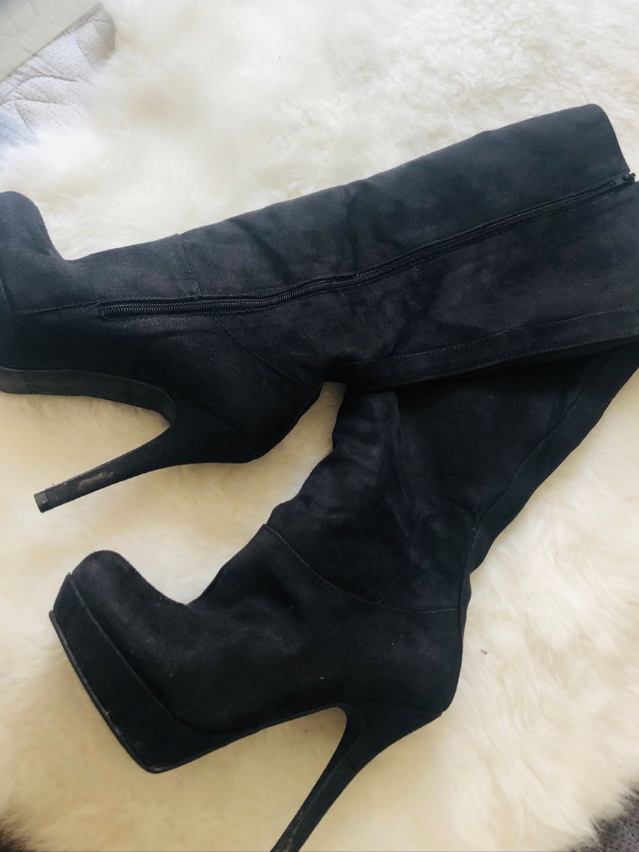 bota com salto fino
