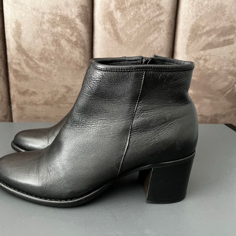 Bota Preta Cano Curto Corello Bota Feminina Corello Usado 108102309  enjoei