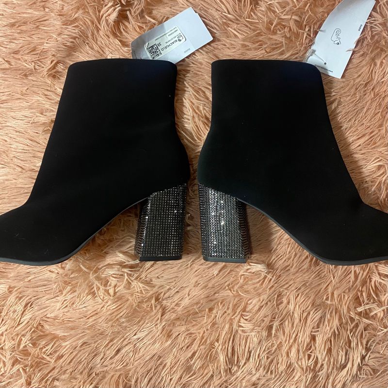 2 store botas riachuelo