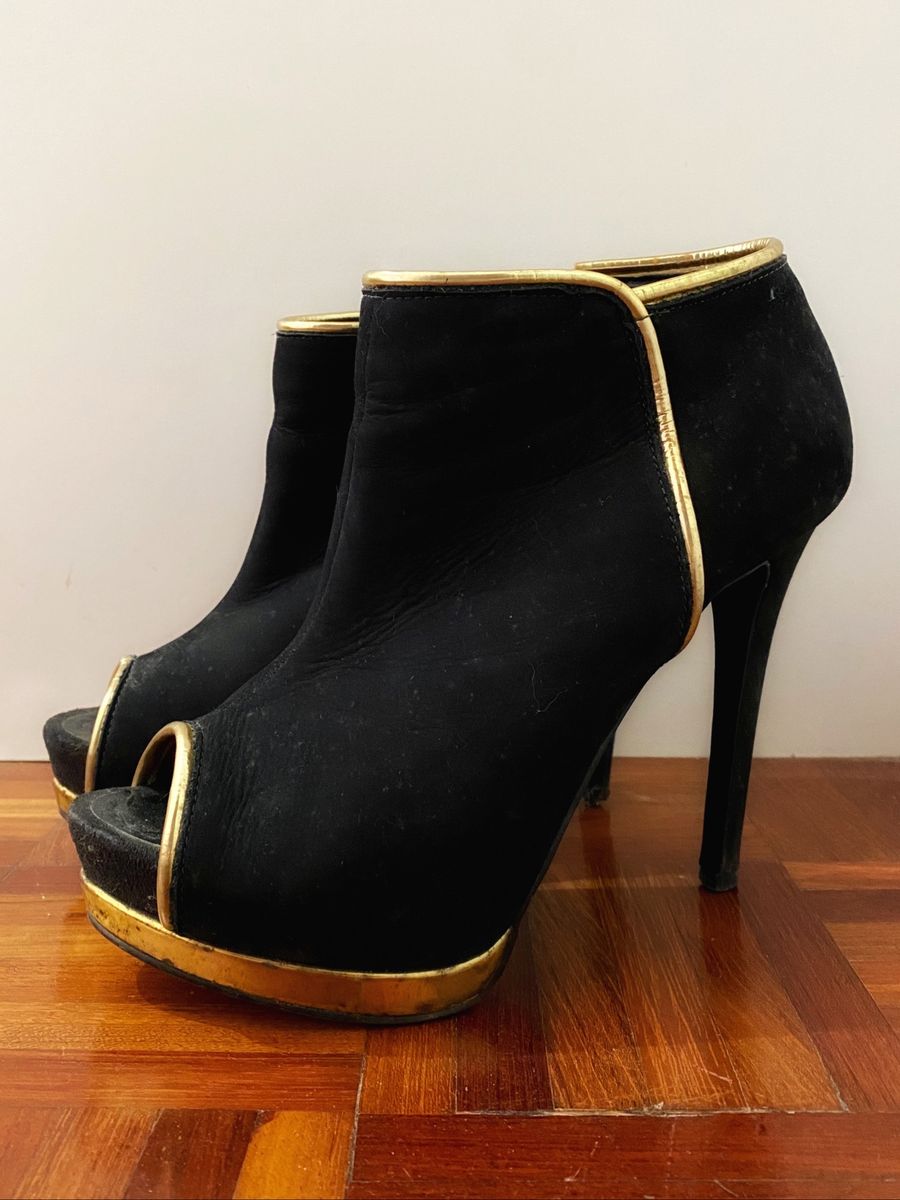 peep toe bota