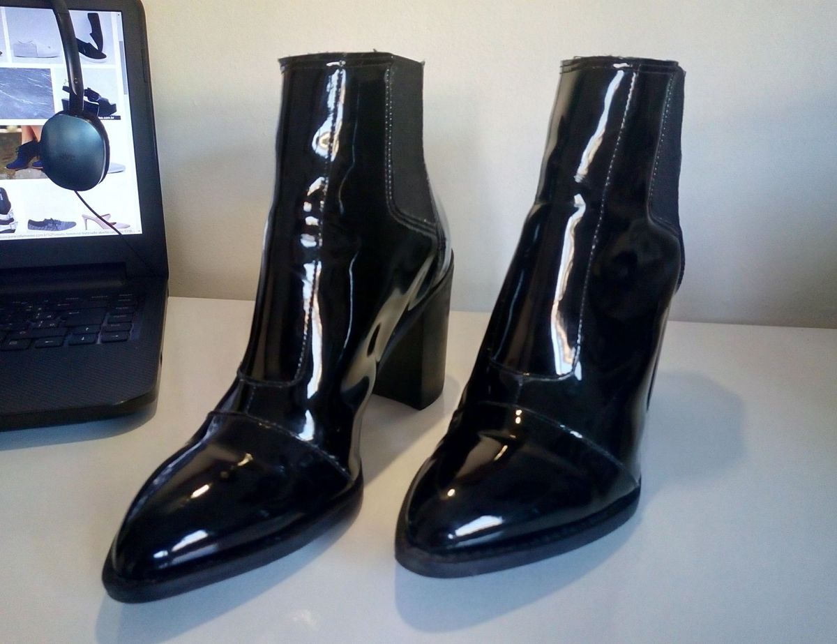 bota de vinil cano curto