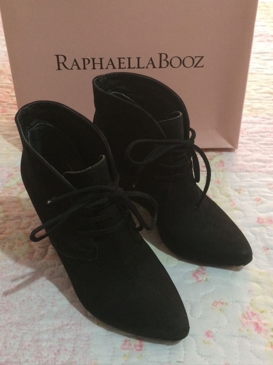 raphaella booz bota